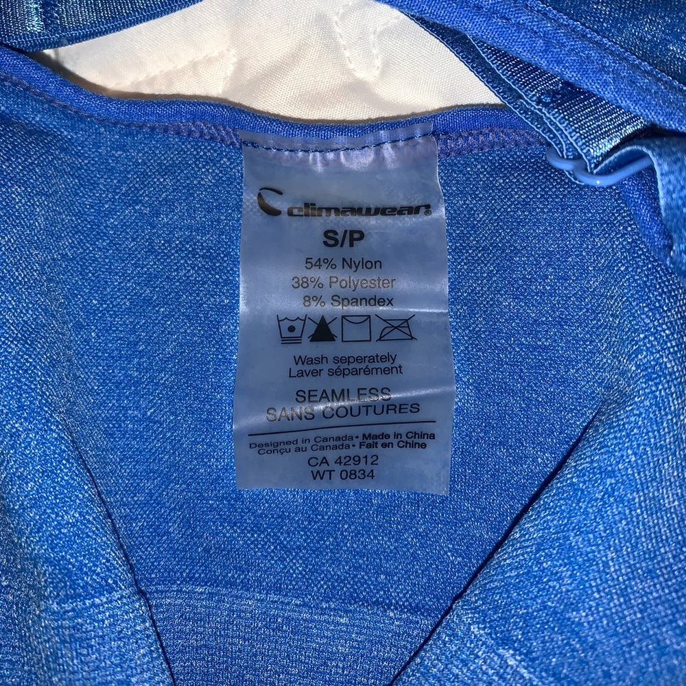 Climawear workout top with built-in bra - Picture 4 of 6